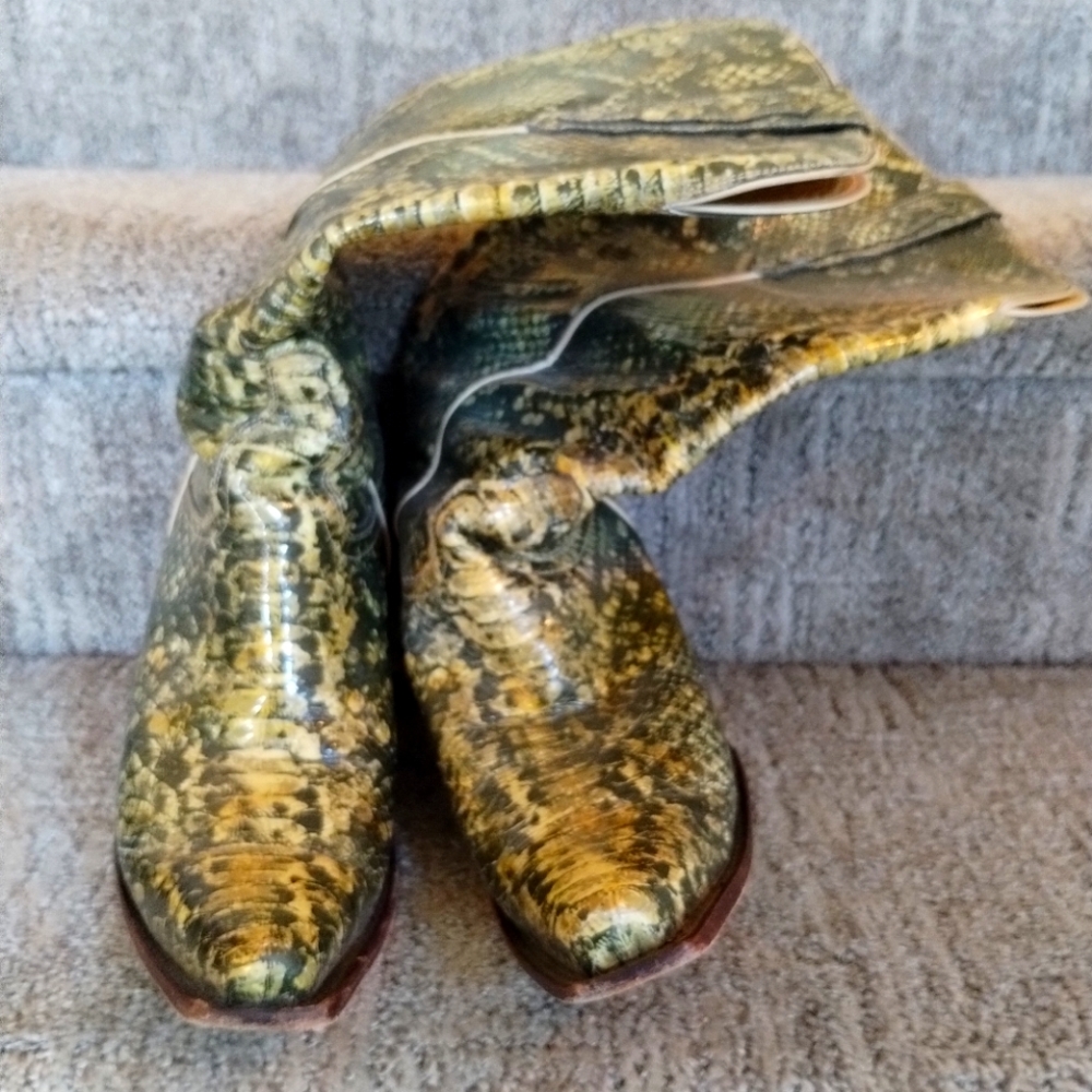 Charlie One Horse Snake skin boots
